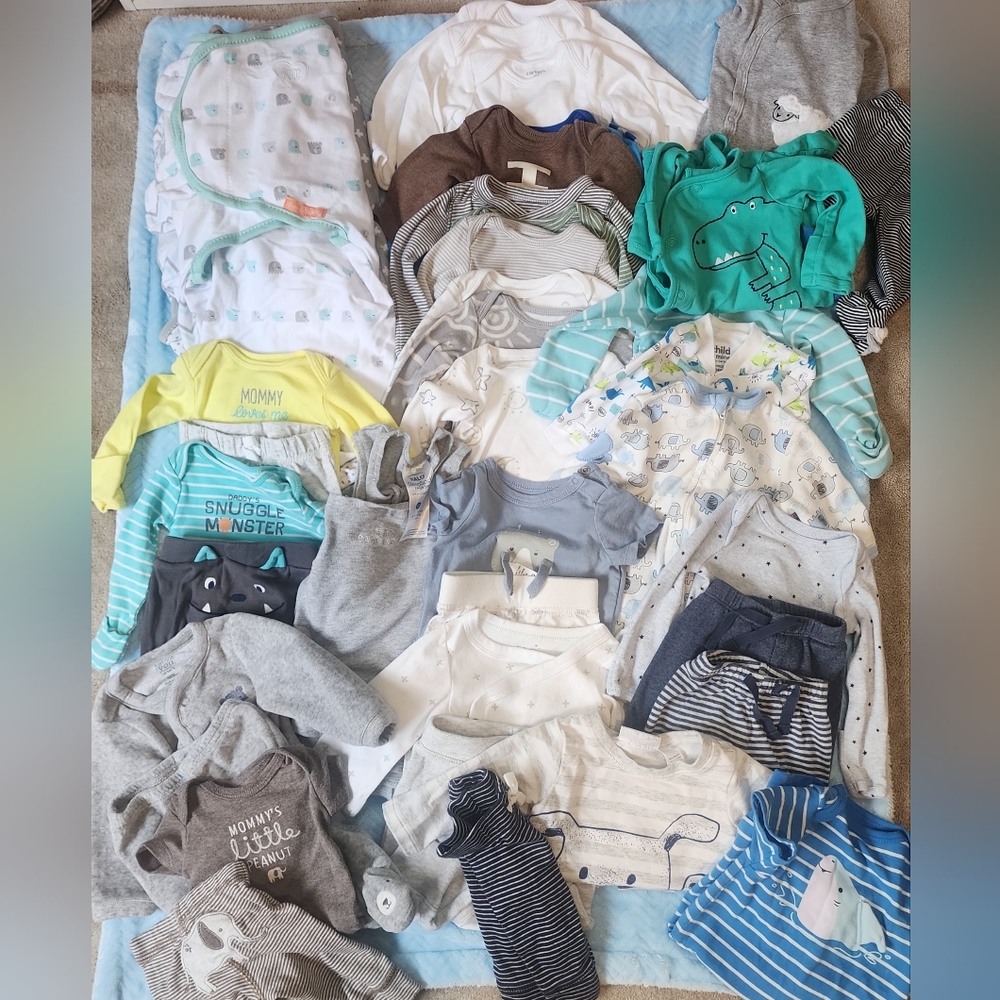 *EUC* Newborn baby clothes!